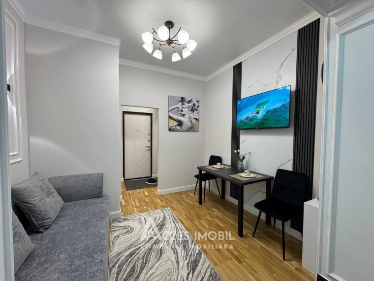 Buiucani, Calea Ieșilor Street, 1 room. Middle position!: 1