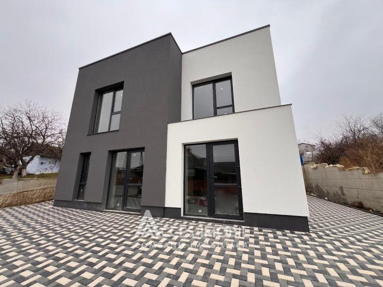 Casă în 2 nivele! Hulboaca, str. Teiului, 190m2 + 4 ari! Variantă albă!: 0