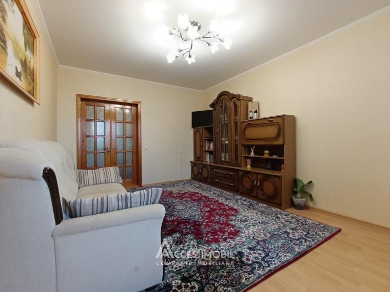 Centru, str. Grenoble, 3 camere. Încălzire autonomă!: 2