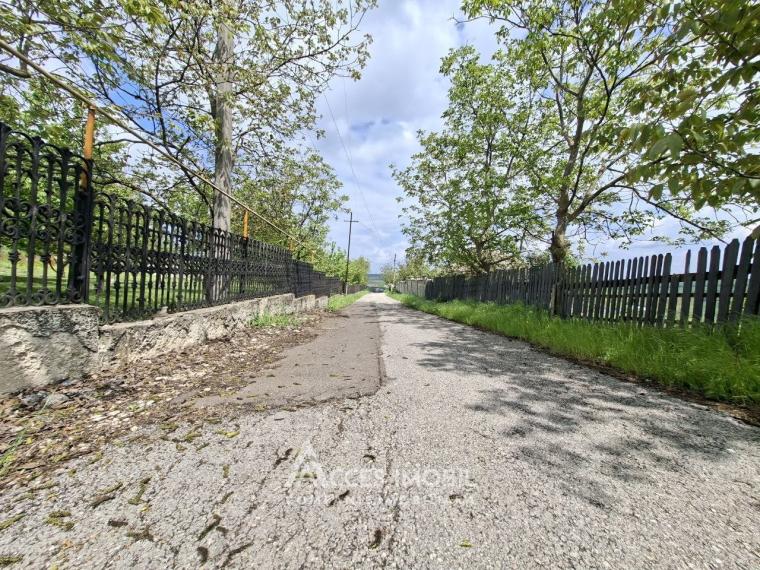 Teren pentru construcții 8.43 ari! Cruzești, str. Întemeietorul Crudu!: 0