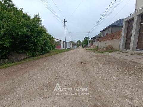 Teren pentru construcții 4 ari + 6 ari în folosință! Codru, str. Izvoarelor!: 2