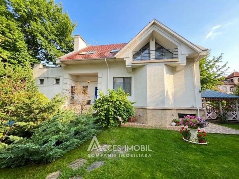 Casă în 3 niveluri! Centru, str. Pavel Boțu, 300m2 + 5 ari. Euroreparație!: 0
