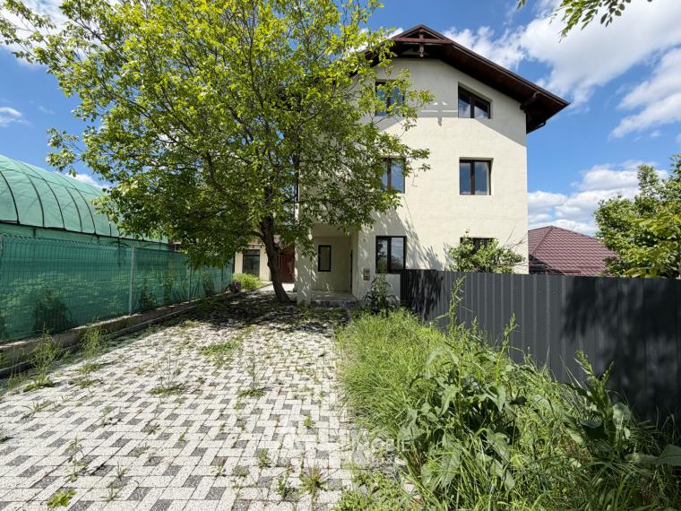 3-х этажный Дом! Кодру, ул. Препелицей, 160м2 + 4 соток! Белый вариант!: 1