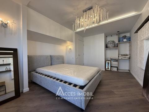 Center, Constantin Negruzzi Boulevard, 2 rooms + living room. Eurorepair!: 4