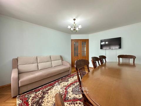 Riscani, Miron Costin street, 4 rooms. Autonomus heating!: 3