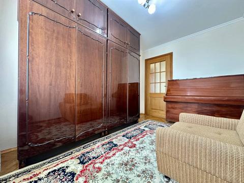 Riscani, Miron Costin street, 4 rooms. Autonomus heating!: 5