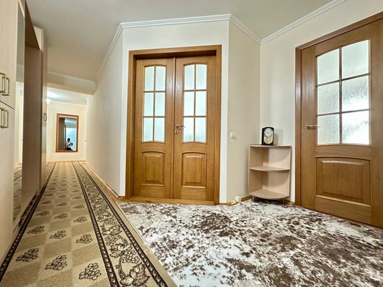 Riscani, Miron Costin street, 4 rooms. Autonomus heating!: 10