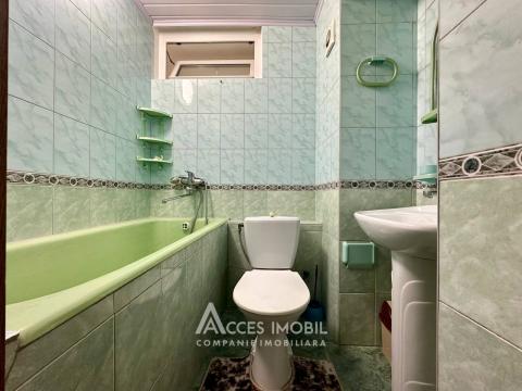 Riscani, Miron Costin street, 4 rooms. Autonomus heating!: 14
