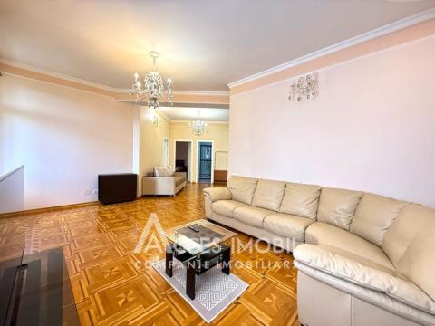 : Centru, bd. Ștefan cel Mare