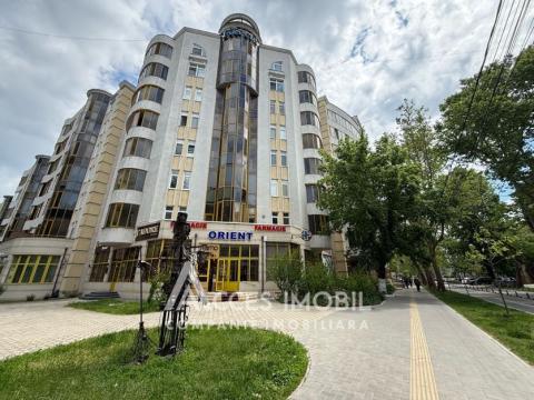 Chirie! Bloc Nou! Centru, bd. Ștefan cel Mare, 2 camere + living. Euroreparație!: 18