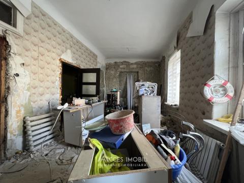 Ciocana, Uzinelor street, 2 rooms. No repair! Middle position!: 1