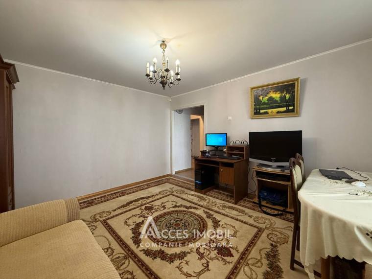 Ciocana, M. Sadoveanu street, 4 rooms. View! Autonomous heating!: 1