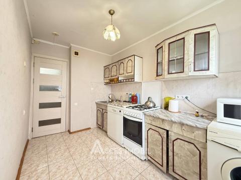 Ciocana, M. Sadoveanu street, 4 rooms. View! Autonomous heating!: 5