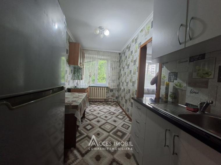 Ciocana, M. Sadoveanu street, 1 room. Middle position!: 2