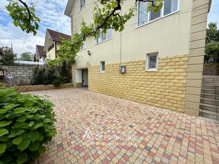 Vilă în 3 niveluri! Codru, str. Europa, 175m2 + 6 ari! Euroreparație!: 24