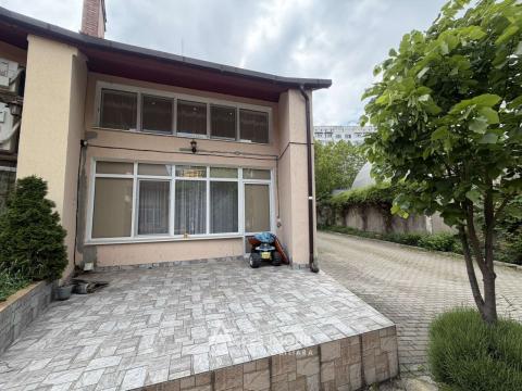 Chirie! TownHouse în 3 niveluri! Buiucani, str. Nicolae Costin , 230m2 + 3 ar! Euroreparație!: 38