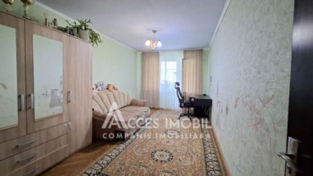 Botanica, str. Grenoble, 3 camere. Seria Varnița!: 4