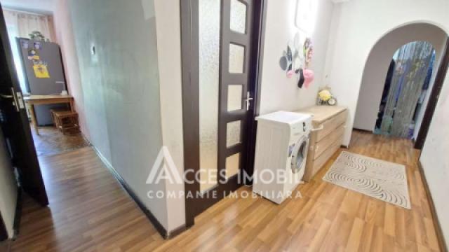 Botanica, str. Grenoble, 3 camere. Seria Varnița!: 12