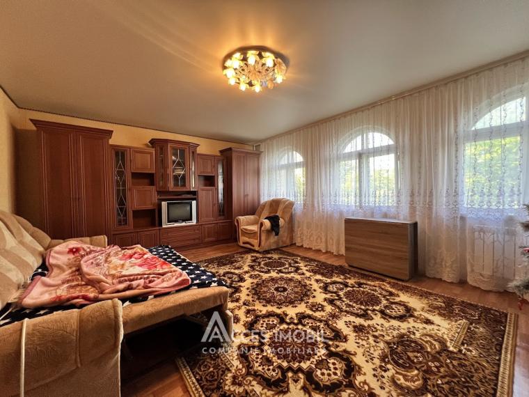 Durlești, str. Tudor Vladimirescu, 2 camere. De mijloc!: 0
