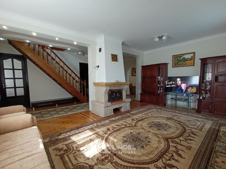 Дом в 2 уровня! Суручень, ул. Молдова, 5 комнат + гостиная, 180м² + 27 соток! Автономное отопление!: 2