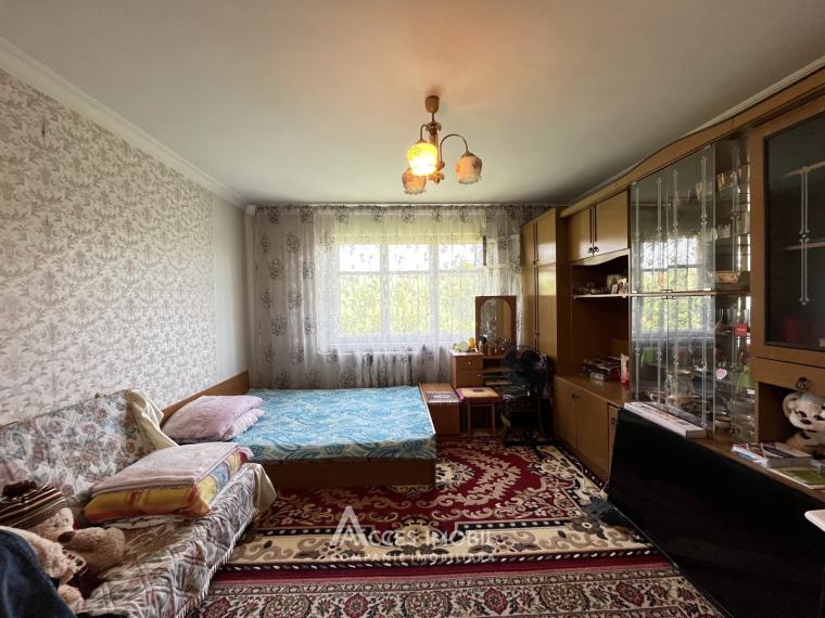 Codru, Costiujeni Street, 1 room.: 1