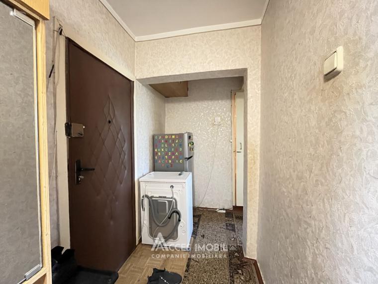Codru, Costiujeni Street, 1 room.: 4