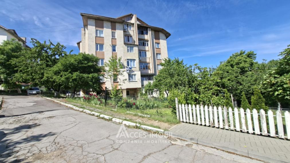 Ialoveni, str. Moldova, 3 camere + living. Euroreparație! Autonomă! + Garaj!: 25