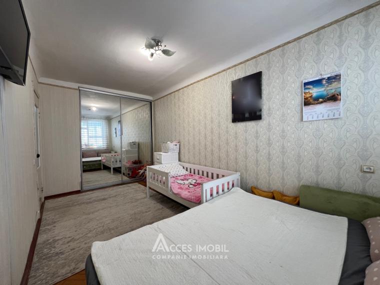 Riscani, Miron Costin street, 2 rooms. Middle Position!: 2
