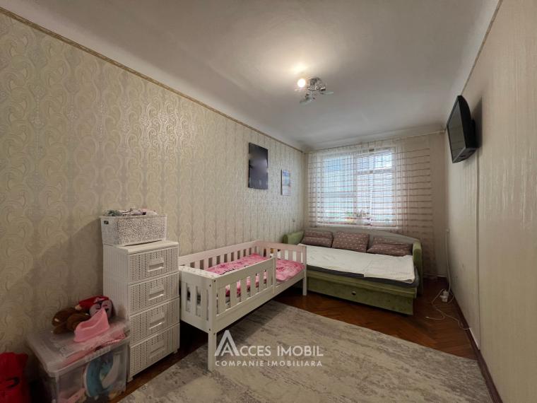 Riscani, Miron Costin street, 2 rooms. Middle Position!: 3
