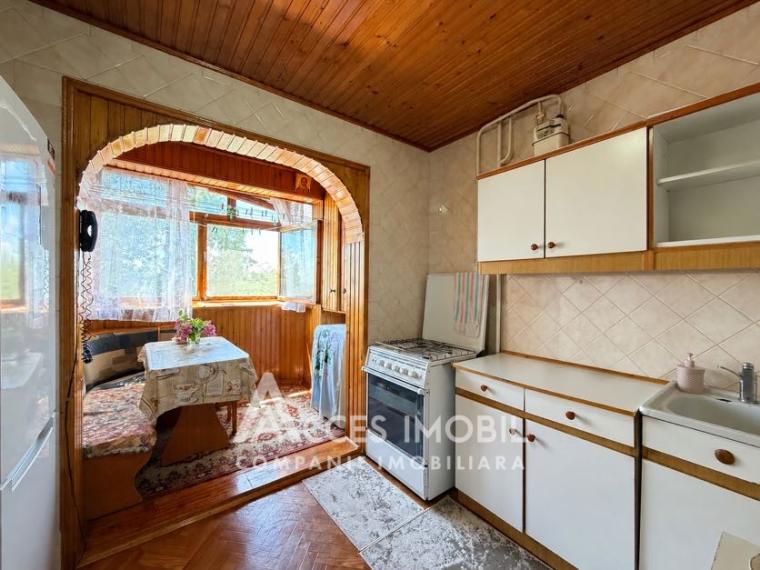 Ciocana, str. Mihail Sadoveanu, 2 camere. Localizare de mijloc!: 2
