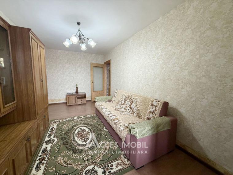 Botanica, str. Nicolae Titulescu, 2 camere! Euroreparație! De mijloc!: 1