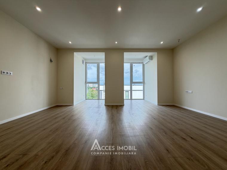 TownHouse în 3 niveluri! Râșcani, str. Chicago, 3 camere + living, 210m2 + 2 ari. Euroreparație!: 2