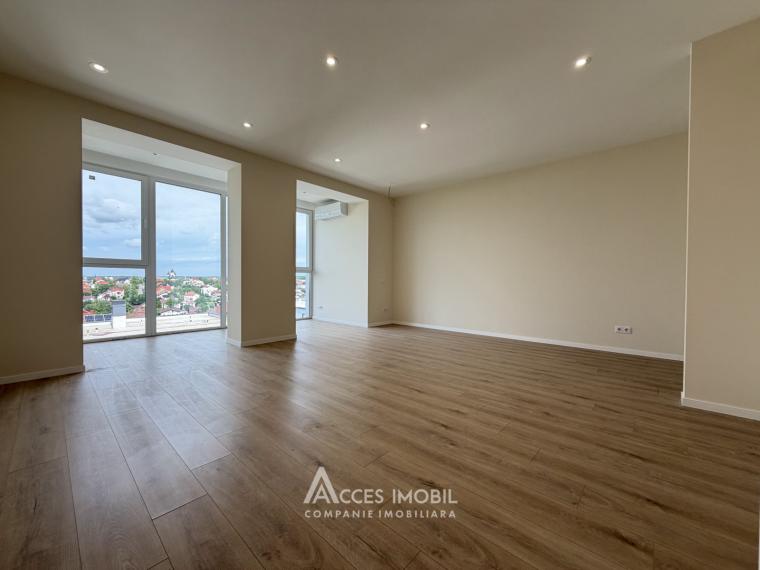 TownHouse în 3 niveluri! Râșcani, str. Chicago, 3 camere + living, 210m2 + 2 ari. Euroreparație!: 1