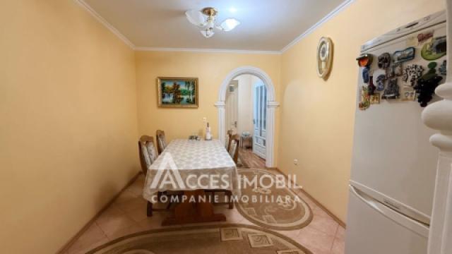 Botanica, bd. Traian, 3 camere + living. Încălzire autonomă!: 25
