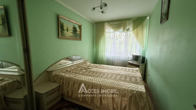 Botanica, bd. Traian, 3 camere + living. Încălzire autonomă!: 2