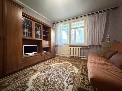 Botanica, Burebista street, 1 room, Series 102. Middle location!: 1