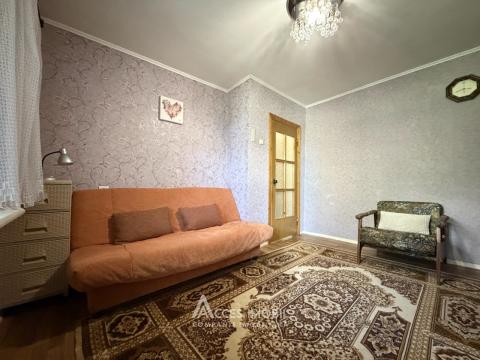 Botanica, Burebista street, 1 room, Series 102. Middle location!: 2