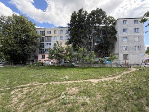 Botanica, Burebista street, 1 room, Series 102. Middle location!: 10