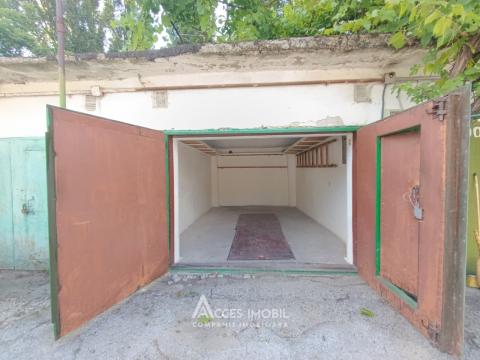 : Centru, str. Valea Trandafirilor