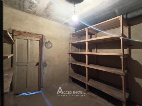 Garage! Center, Valea Trandafirilor Street!: 10