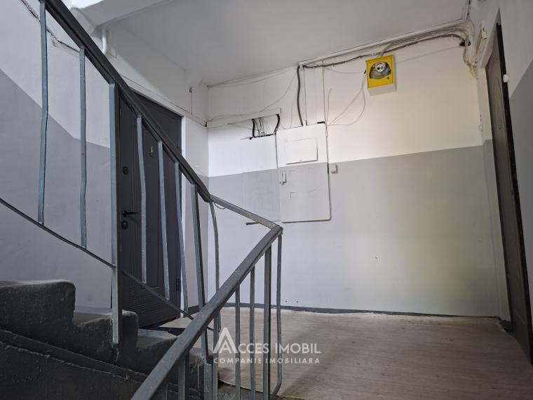 Buiucani, str. Codrilor, 3 camere. Euroreparație! Seria 102!: 10