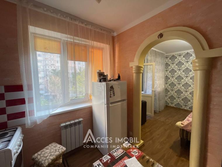 Botanica, Traian Blvd, 1 room + living room. Brejnevka!: 4