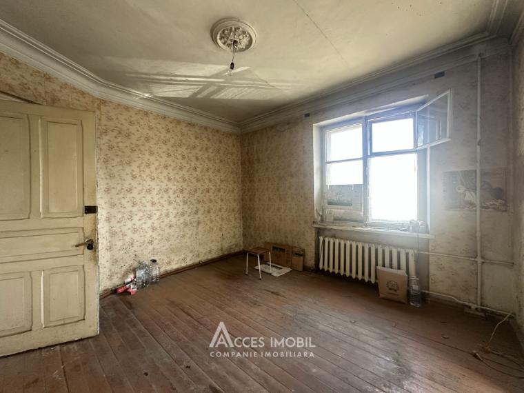 Buiucani, Ion Creangă street, 1 room. Stalinka!: 1