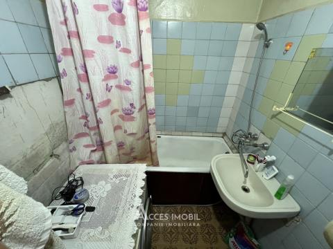 Buiucani, Onisifor Ghibu Street, 3 rooms. Middle floor! MS series: 5
