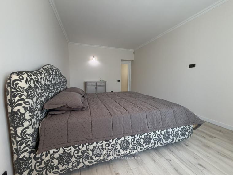 Chirie! Glorinal! Bloc Nou! Telecentru, str. Gheorghe Asachi, 3 camere + living. Euroreparație! De mijloc!: 12