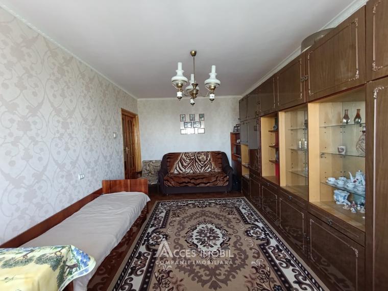 Botanica, Cuza-Vodă Blvd., 3 rooms. Middle position!: 3