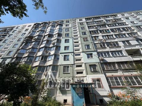 : Botanica, bd. Cuza-Vodă