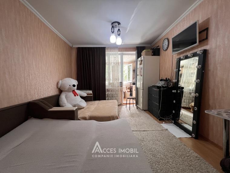 Buiucani, Ion Luca Caragiale Street, 1 room. Middle position!: 0