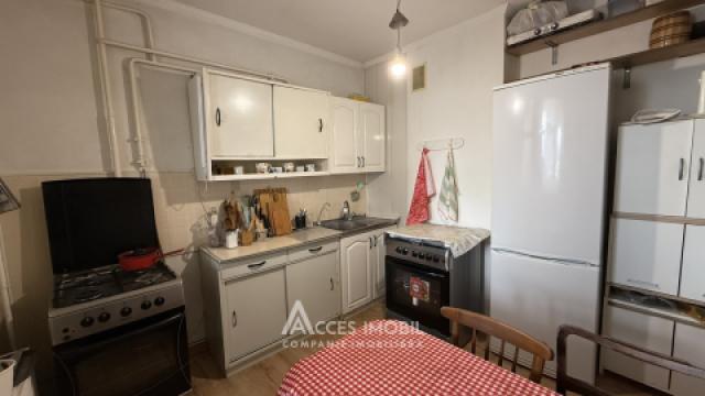 Codru, str. Grenoble, 3 camere + living. Euroreparație! Seria 143! Încălzire autonomă!: 6