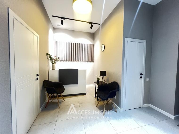 Rent! Commercial space 35m², Center, Mitropolit Petru Movila street. Eurorepair!: 2